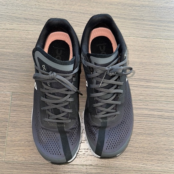 Women’s On Cloud Athletic Shoes - Picture 2 of 4